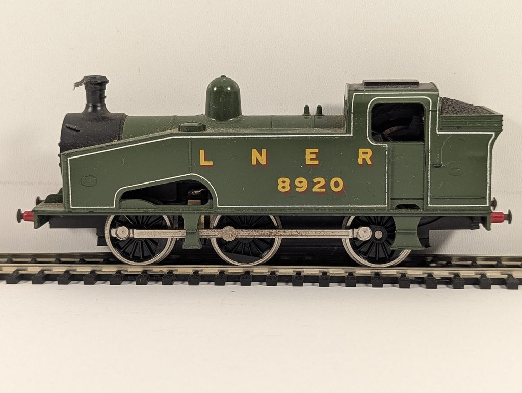 Lima OO Gauge Class J50 0-6-0T Steam Locomotive 8920 LNER Green 205111