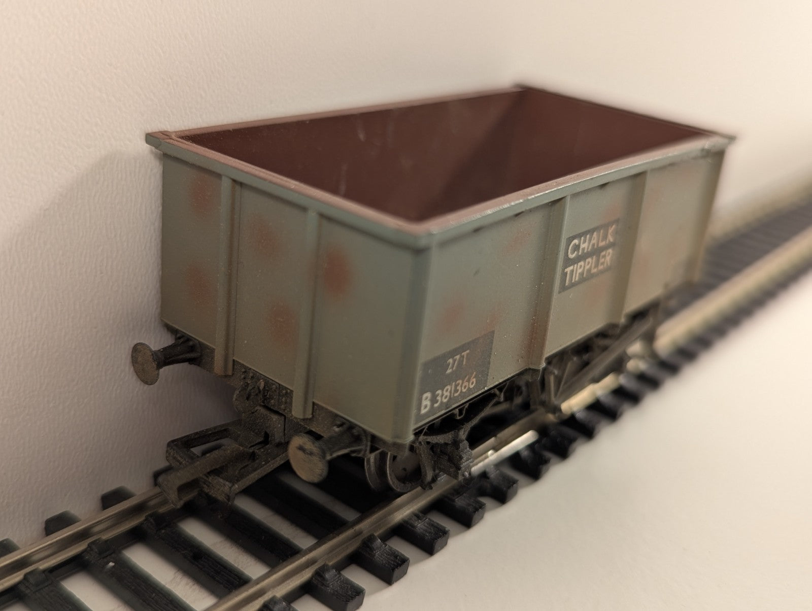 Bachmann Branchline 37-278A 27-Ton Steel Chalk Tippler Wagon – OO Gauge