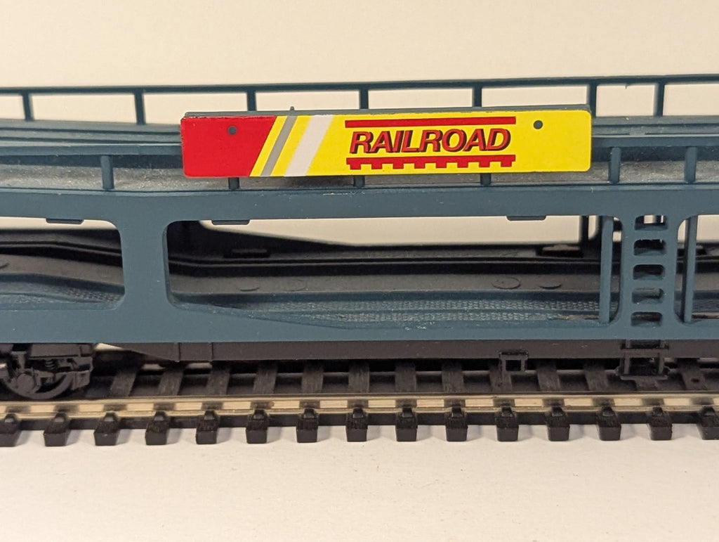 Hornby RailRoad OO Gauge R6423 Double Deck Car Transporter Wagon