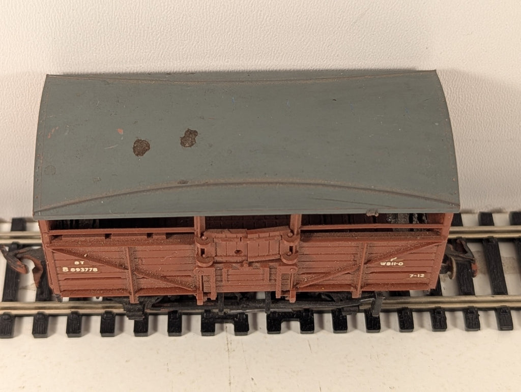 Airfix BR 8-Ton Cattle Wagon Brown