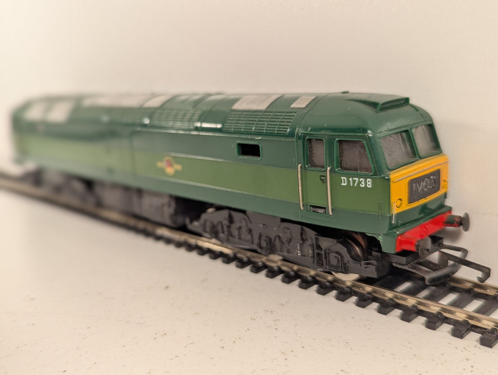 Hornby OO Gauge Class 47 Locomotive D1738 BR Two-Tone Green R852