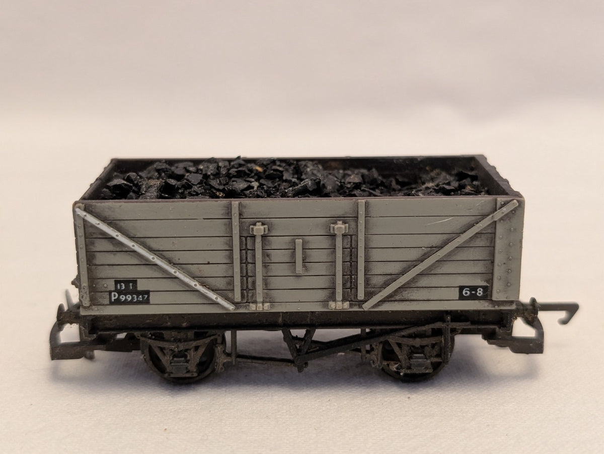 Hornby OO Gauge 7 Plank Wagon with End Door Goods Wagon P99347 BR