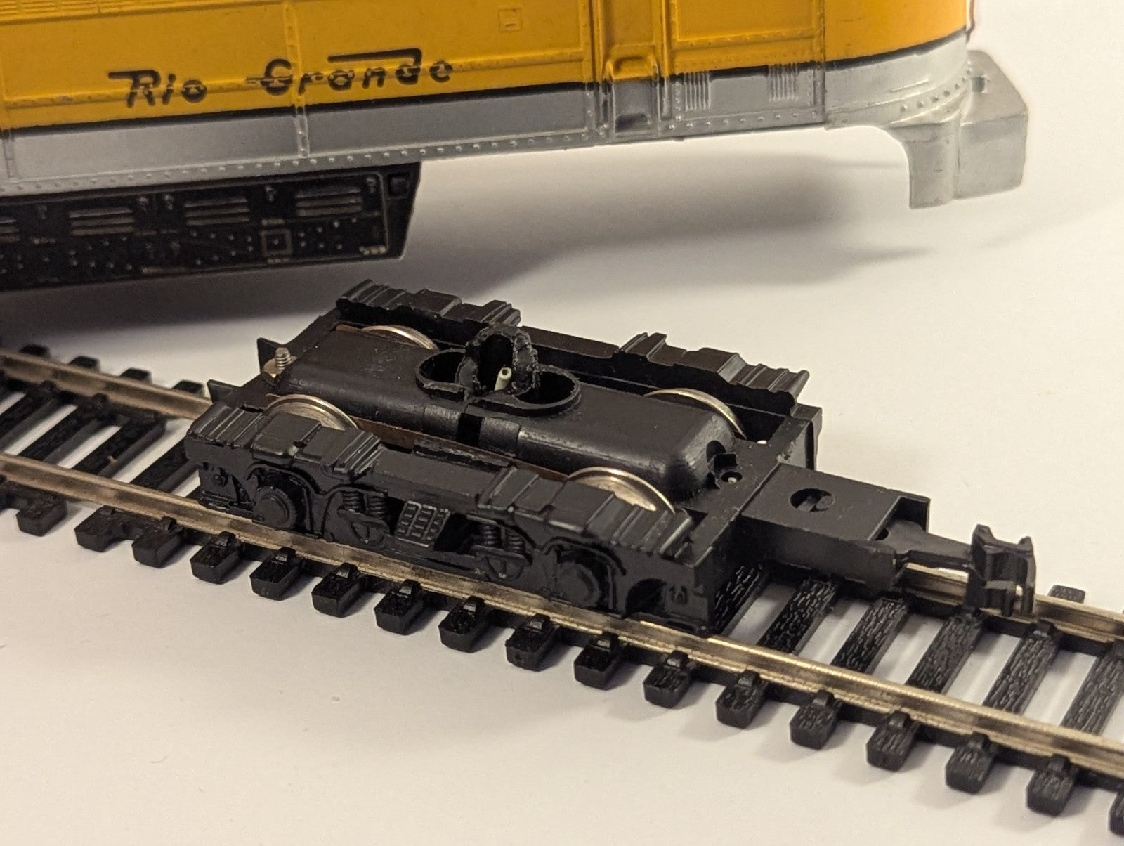 AHM HO Gauge Alco FA Diesel Locomotive Rio Grande 6001 Spares