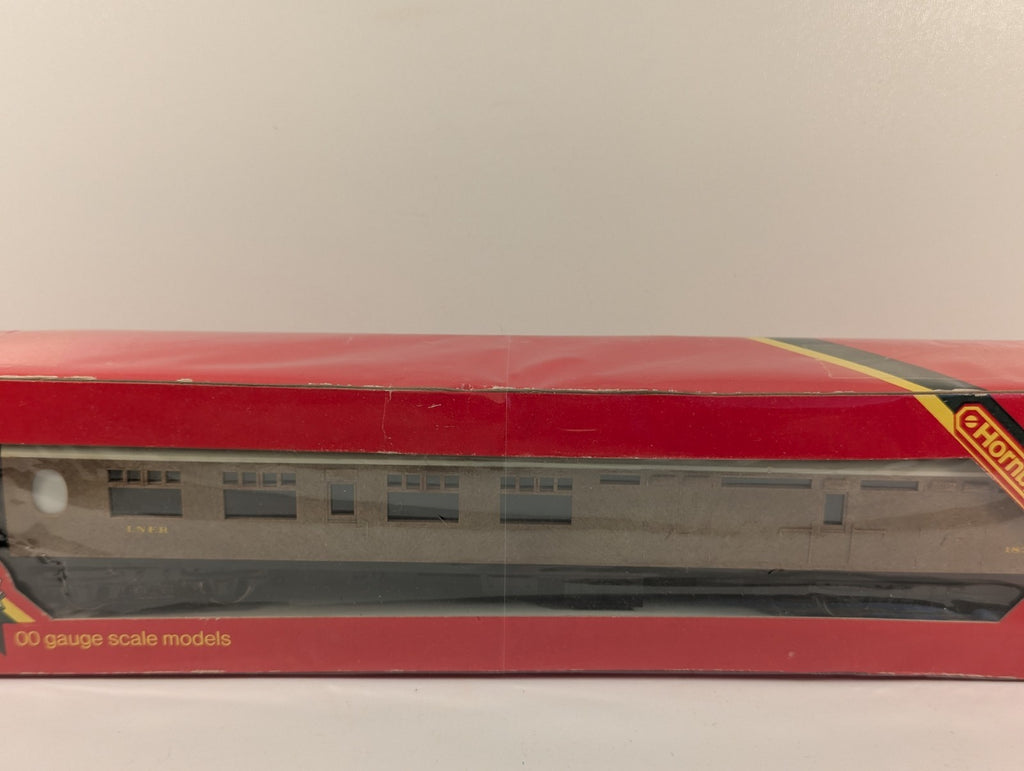 Hornby Railways R938 OO Gauge LNER Brake Third Coach - Boxed