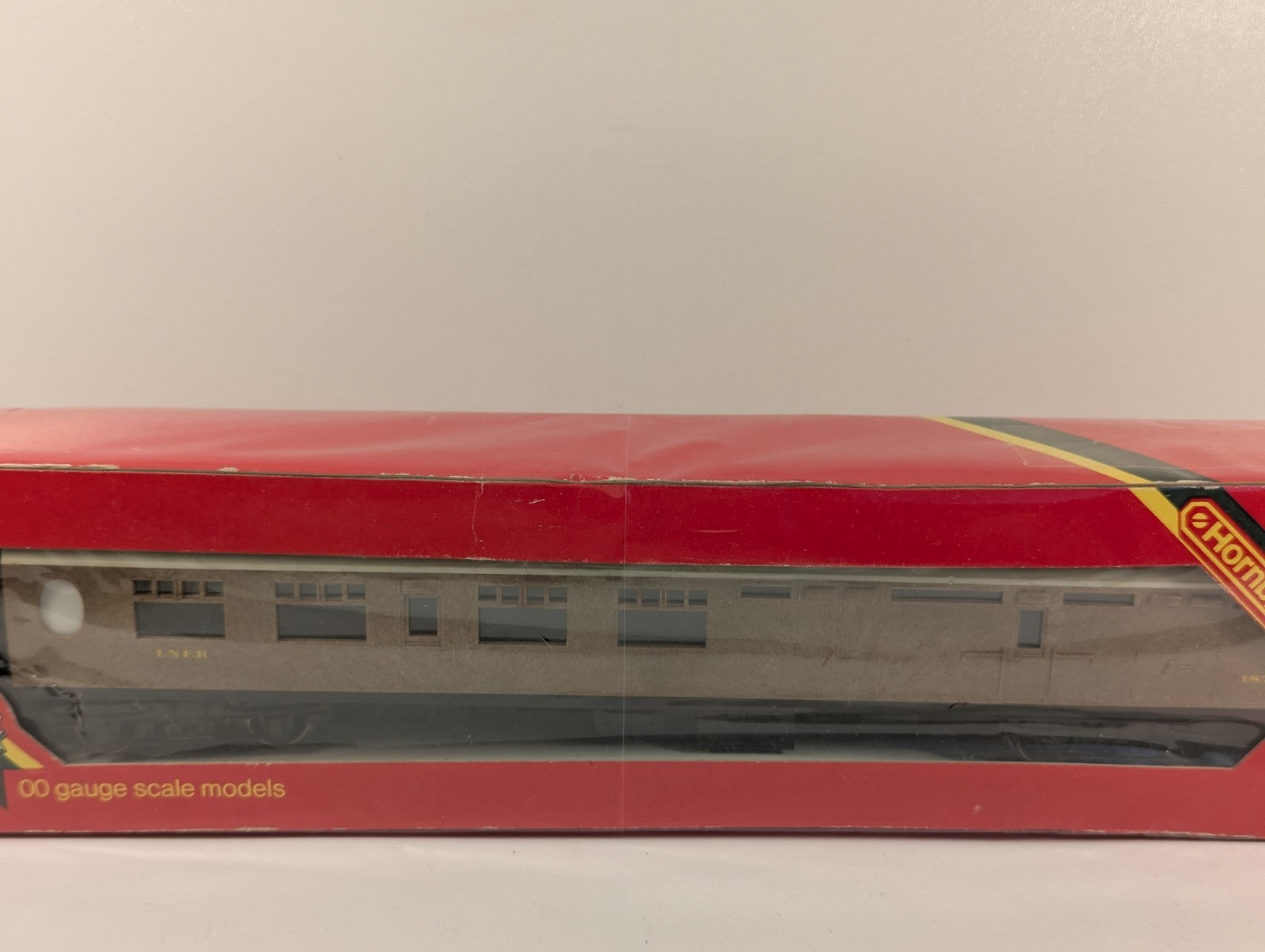 Hornby Railways R938 OO Gauge LNER Brake Third Coach - Boxed