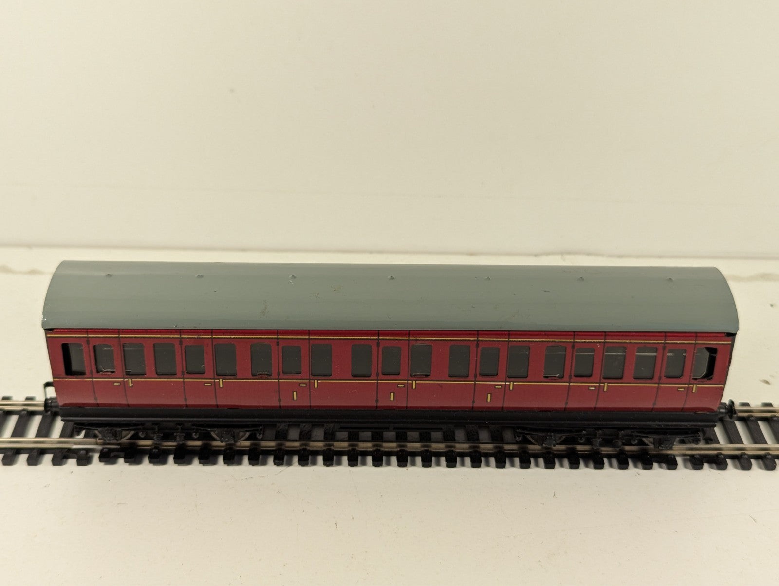 Hornby Dublo Suburban 1st Class Composite Branchline Coach OO Gauge
