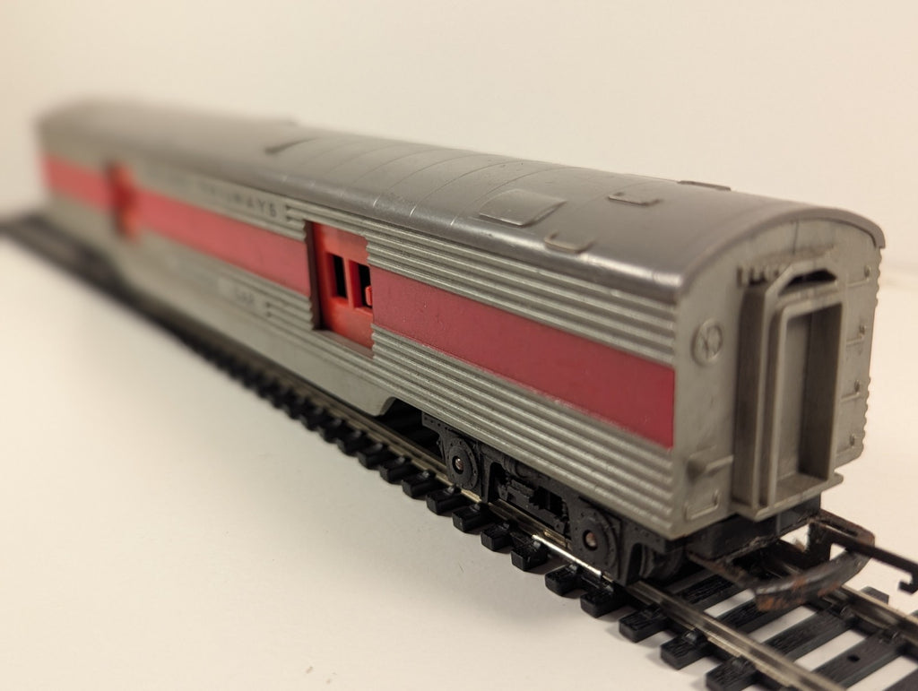 Tri-ang OO Gauge R130 Transcontinental Baggage Car