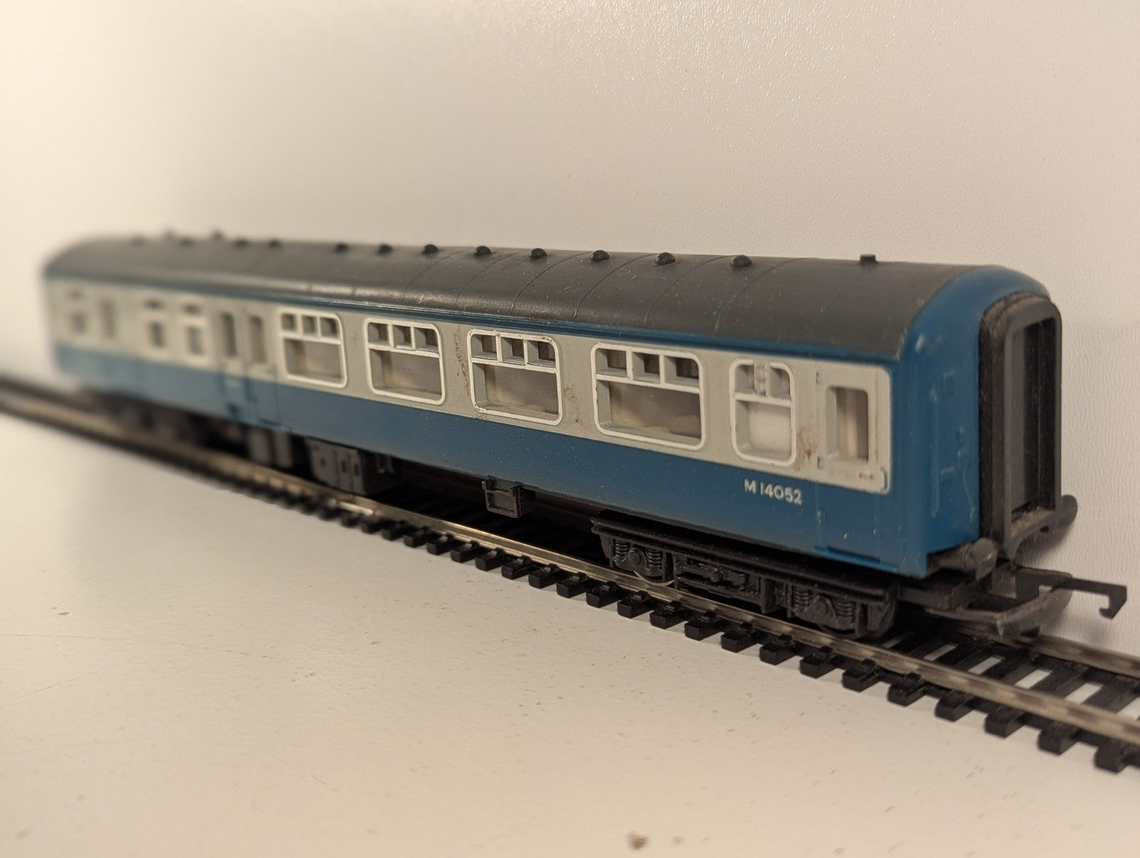 Hornby Railways OO Gauge BR Mk2 Brake Second Coach