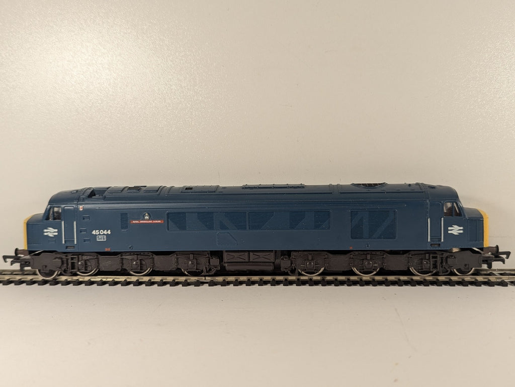 Mainline OO Gauge Class 45 'Royal Inniskilling Fusilier' Diesel Locomotive 45044