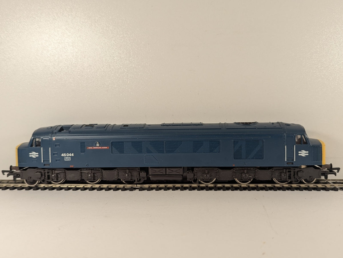 Mainline OO Gauge Class 45 'Royal Inniskilling Fusilier' Diesel Locomotive 45044