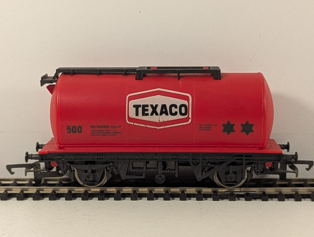 Hornby R231 OO Gauge Red Texaco Tank Wagon