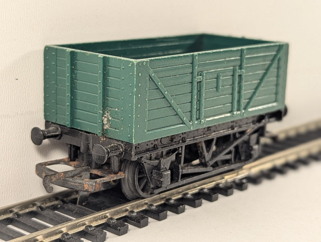 Tri-ang Hornby OO Gauge Goods Wagon with Drop Sides Green R113