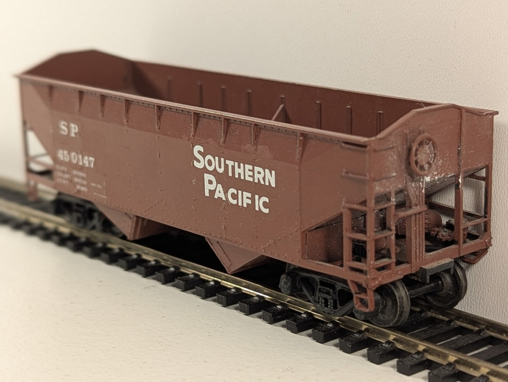 Athearn HO Gauge Southern Pacific Hopper Wagon – Renumbered