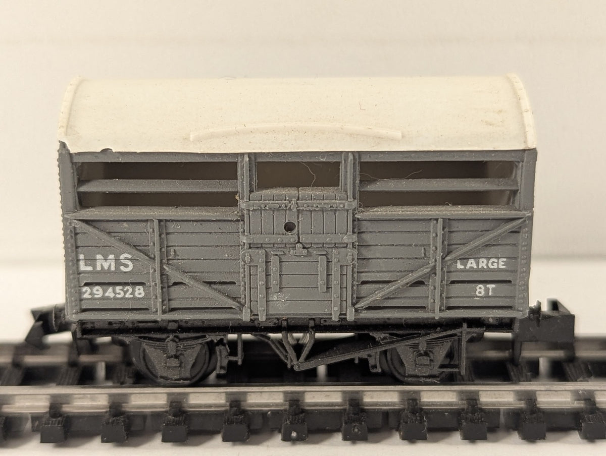 Peco N Gauge LMS Cattle Wagon 294528 LMS Grey