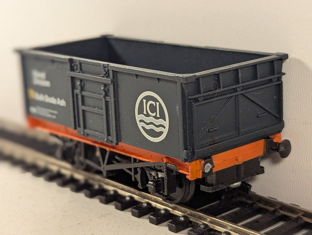 Mainline OO Gauge 7 Plank Mond Division Bulk Soda Ash Wagon Goods Wagon 776