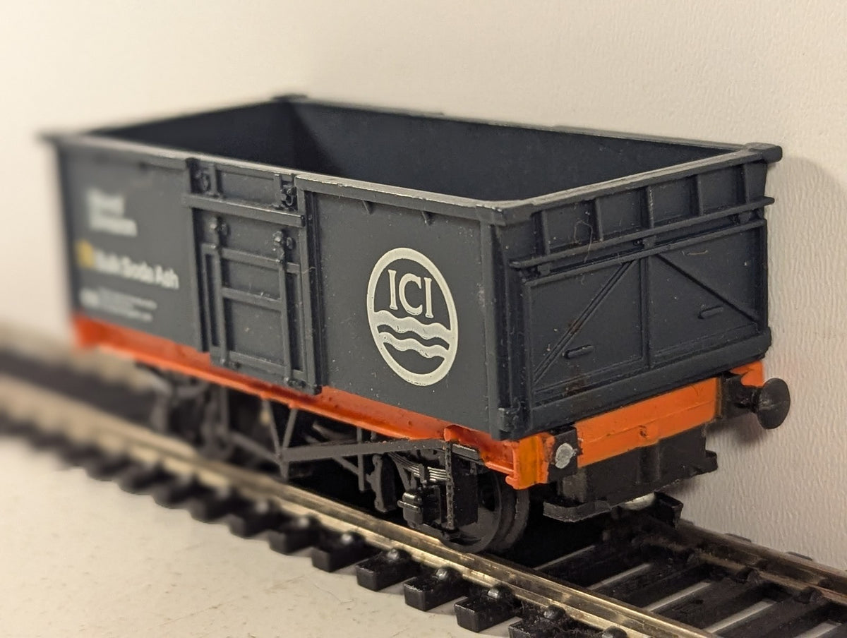 Mainline OO Gauge 7 Plank Mond Division Bulk Soda Ash Wagon Goods Wagon 776
