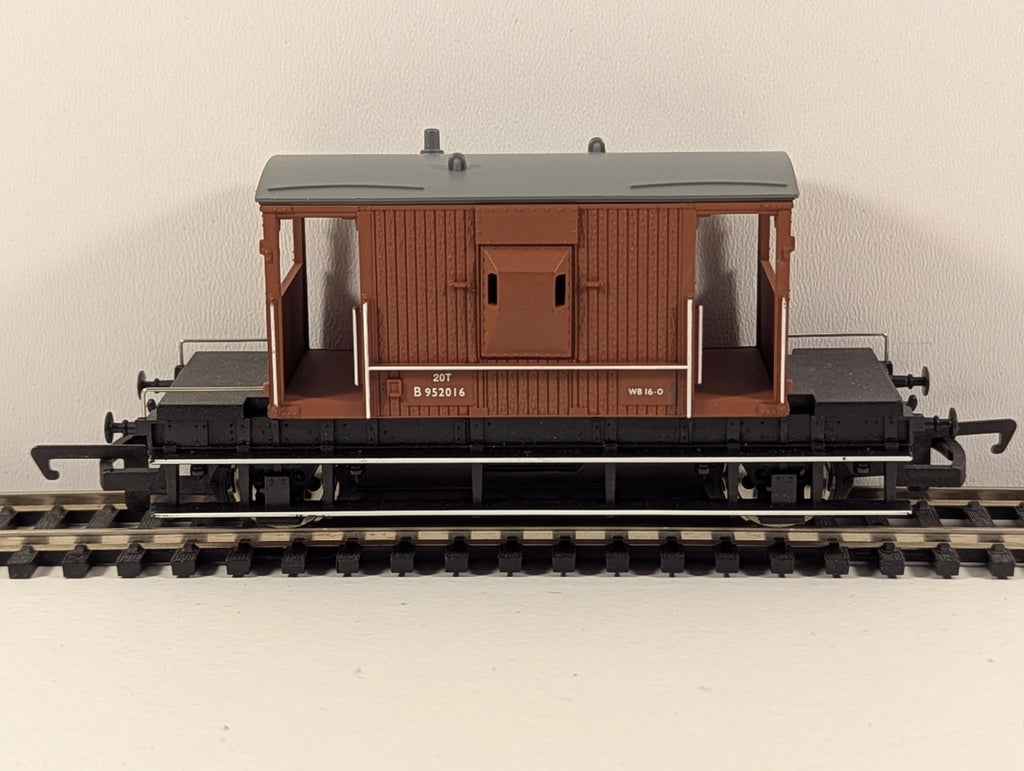 Hornby R6119 – BR 20 Ton Brake Van (B952005) – OO Gauge