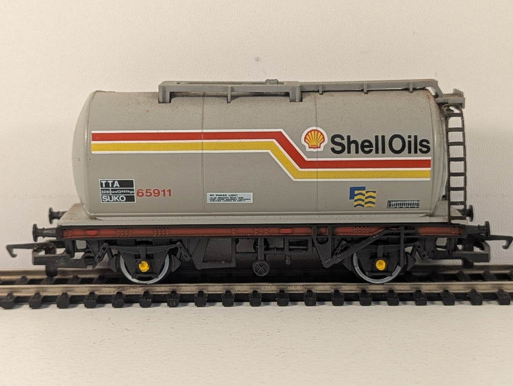 Hornby R.119 Shell Oils Tank Wagon (TTA)