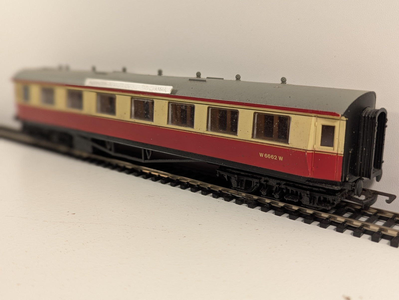 Dapol OO Gauge BR Crimson & Cream 1st Composite Coach Paddington–Newport–Cardiff