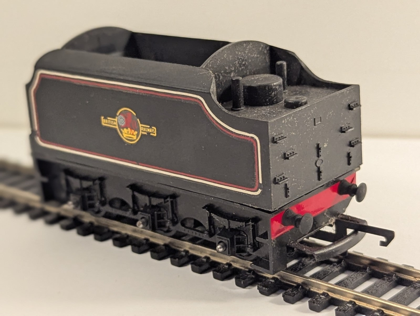 Tri-ang OO Gauge BR Black Steam Locomotive Tender R30 R31