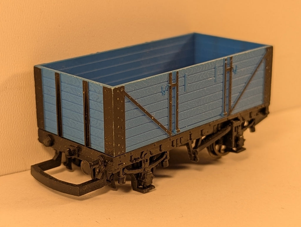 Hornby OO Gauge 5 Plank Open Wagon Blue