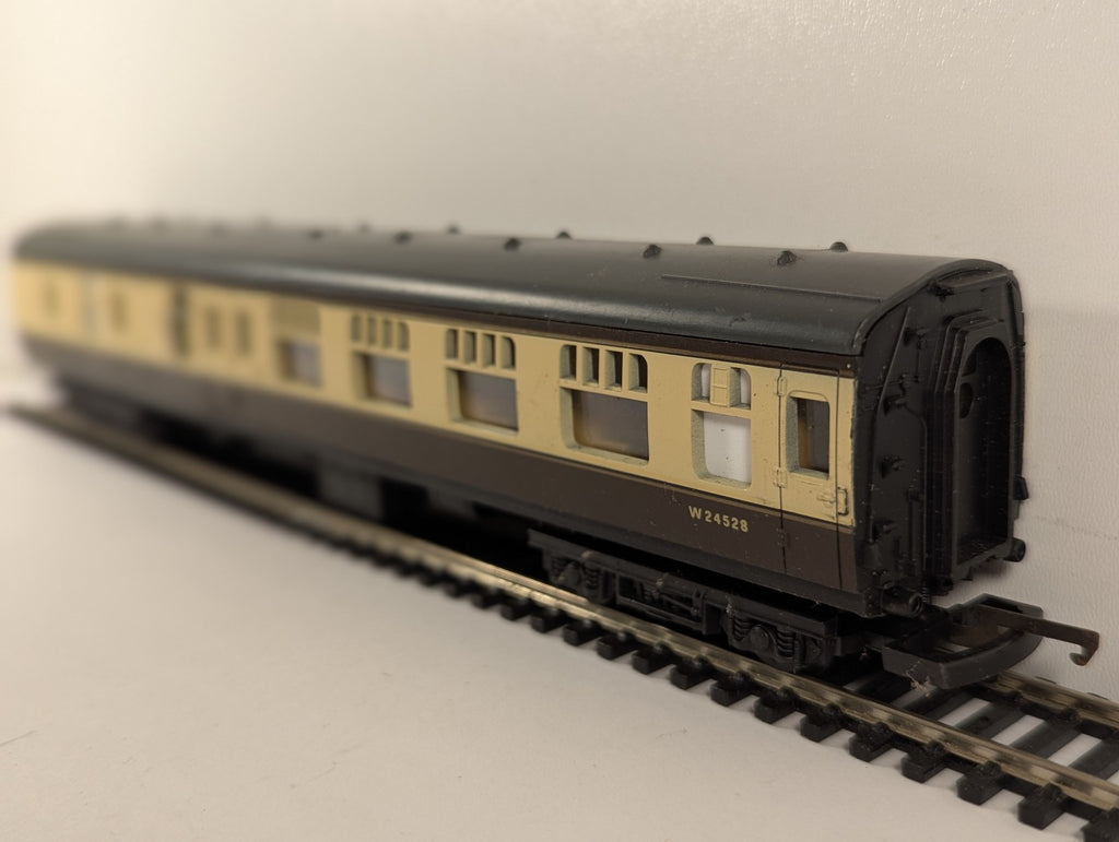 Lima OO Gauge BR Mk1 Brake Composite Coach Passenger Coach W24528
