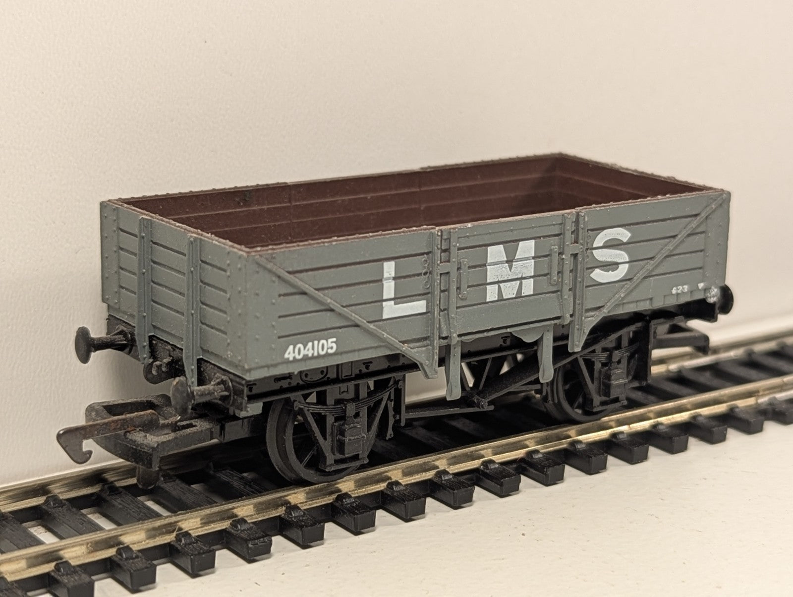 Dapol OO Gauge LMS Grey Open Plank Wagon