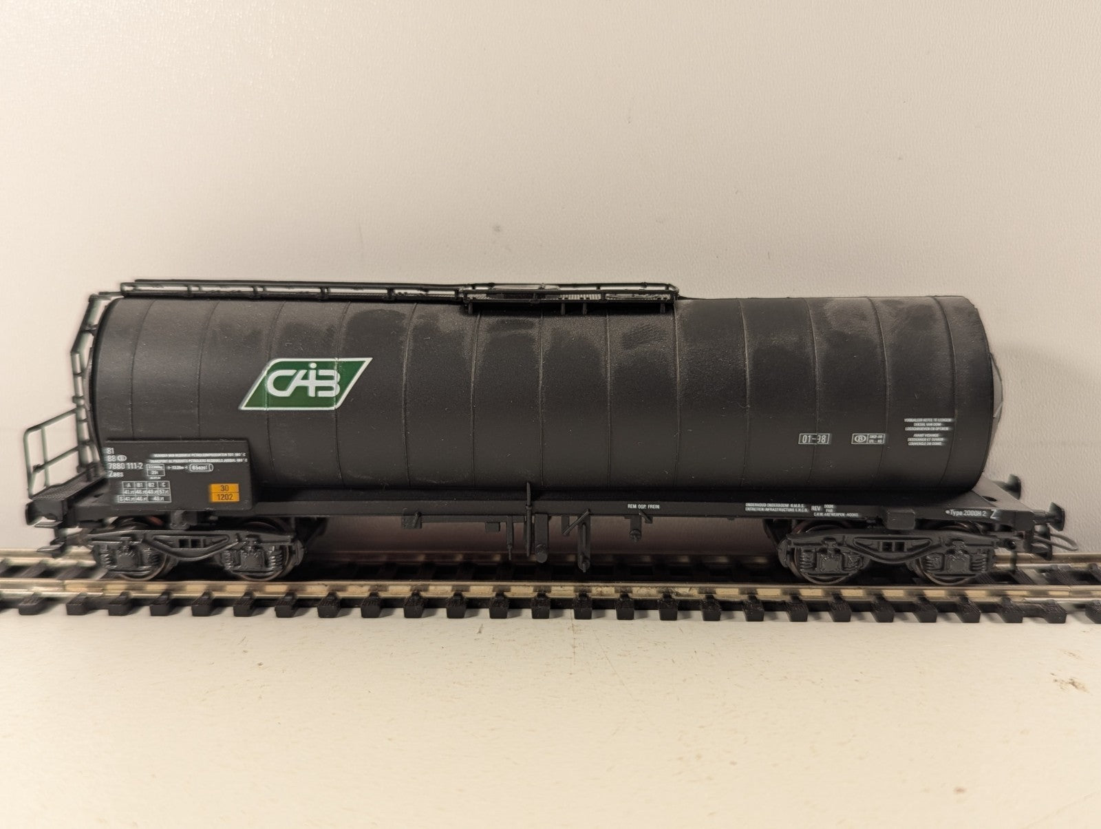 LS Models HO Gauge CAIB Bogie Tank Wagon Type 2000H 2 Z (Zaes) 81 8