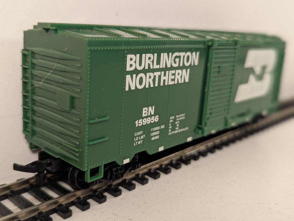 Industrial Rail HO Scale Burlington Northern 40ft Sliding Door Boxcar