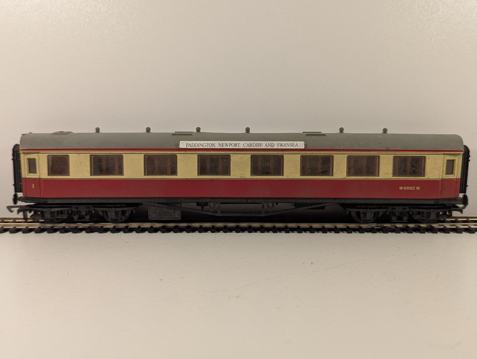 Dapol OO Gauge Maroon & Cream Composite Coach Paddington–Cardiff–Swansea boards.