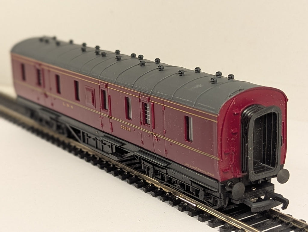 Mainline 37118 LMS 50ft Parcels Van BG Maroon OO Gauge Boxed