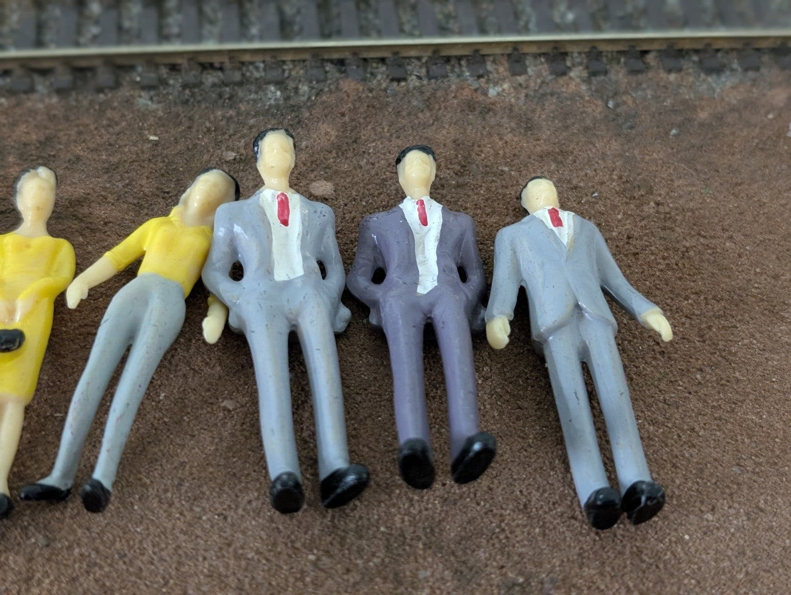 O Gauge Painted Figures