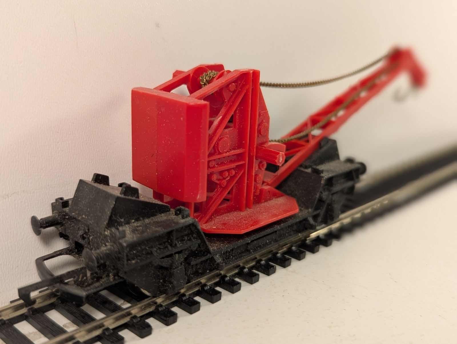 Hornby OO Gauge Operating Crane Wagon Goods Wagon Red R127