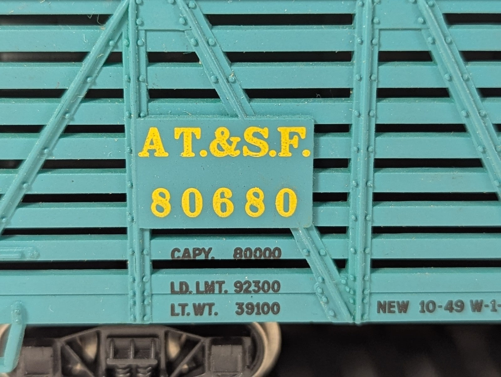 Bachmann HO Gauge 40ft Stock Car AT&SF 80680 Santa Fe Turquoise