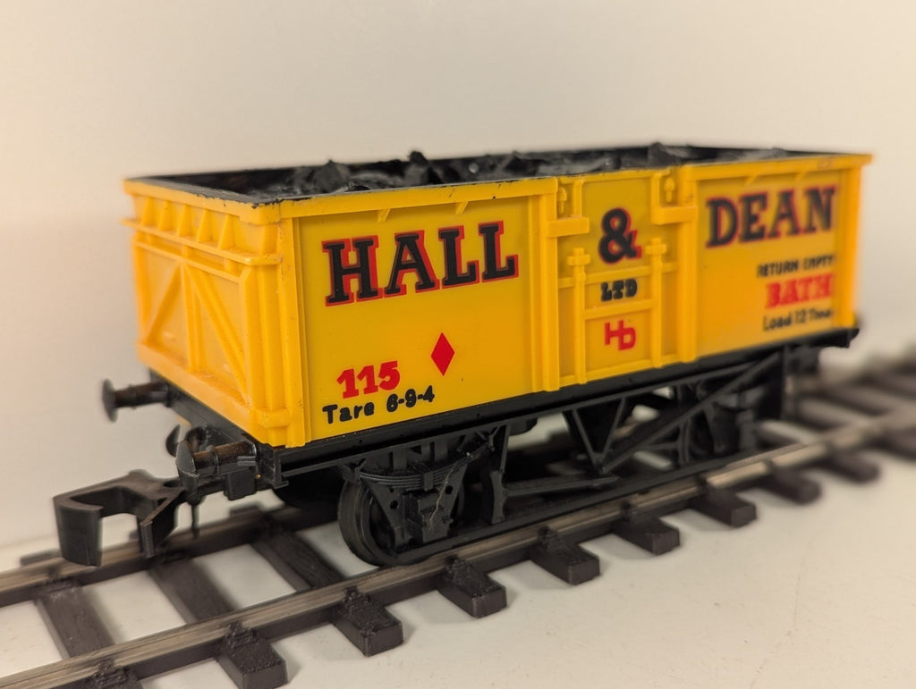 Lima O Gauge 7-Plank Open Mineral Wagon – Hall & Dean Yellow Livery – With Load