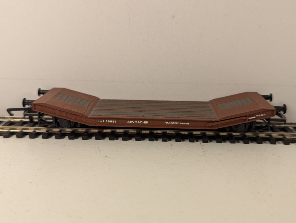 Hornby OO Gauge BR 25t Lowmac Machine Wagon (LOWMAC-EP) Goods Wagon