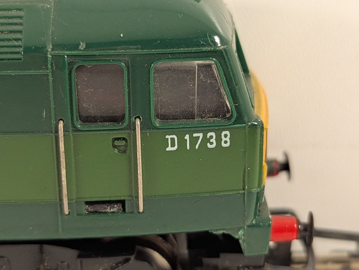 Hornby OO Gauge Class 47 Locomotive D1738 BR Two-Tone Green R852