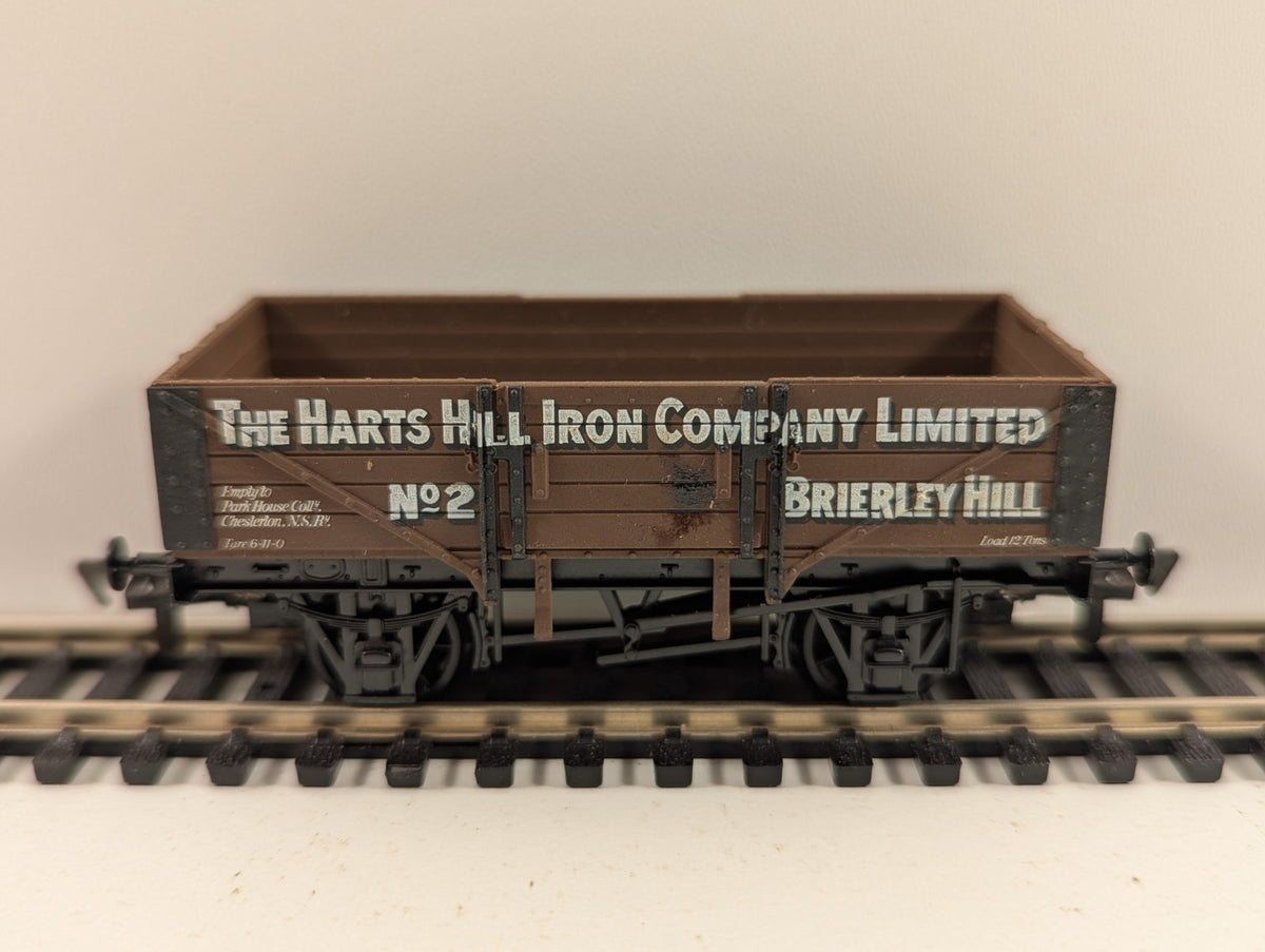 Airfix OO Gauge 5 Plank Wagon Harts Hill Iron