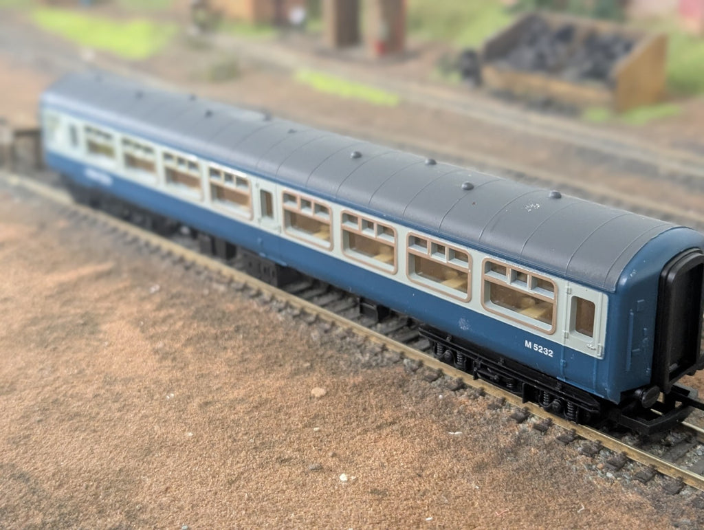 Hornby R417 BR MK2 TSO Tourist Standard Open M5232 BR Blue/Grey