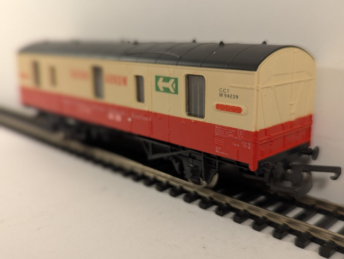 Lima OO Gauge BR CCT Utility Van Goods Wagon M94229 Tartan Arrow Red & Cream