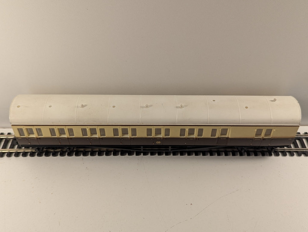 Airfix 54250 OO Gauge GWR Chocolate & Cream 3rd Class Suburban Brake Coach