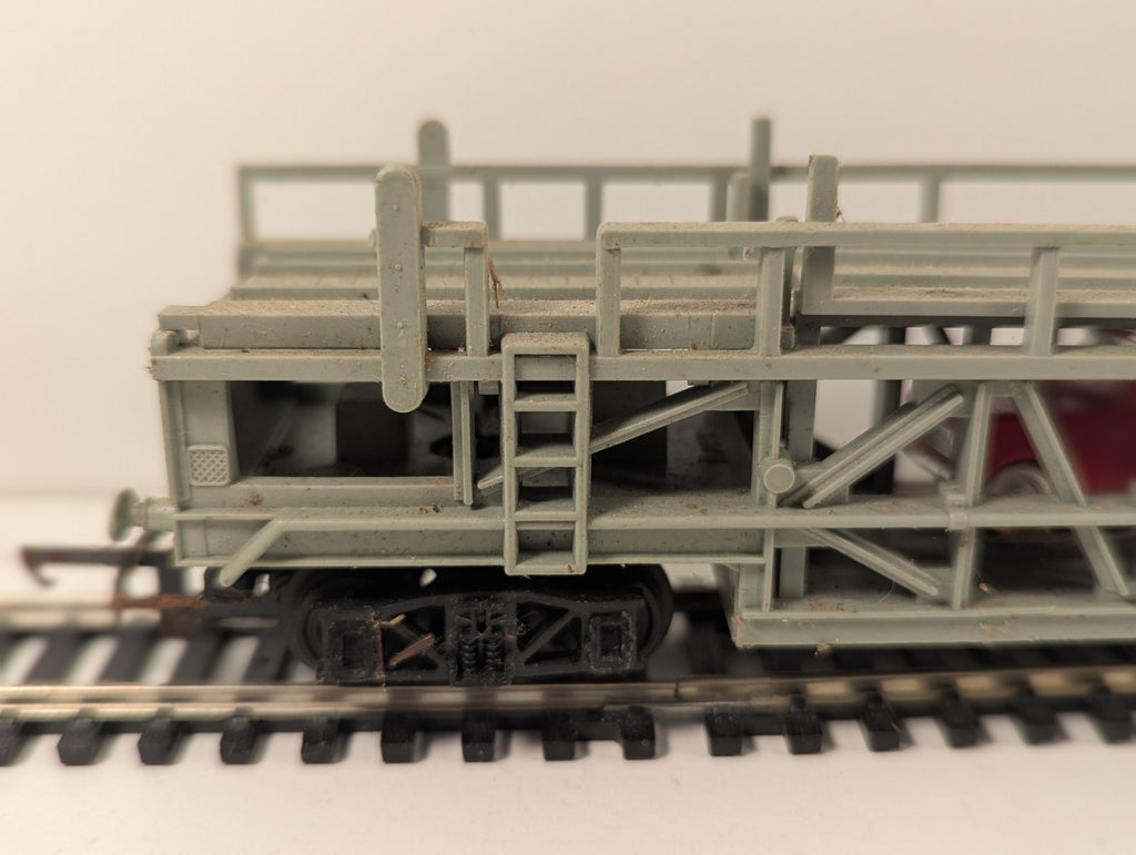 Tri-ang OO Gauge R342 Car Transporter Wagon with Cars
