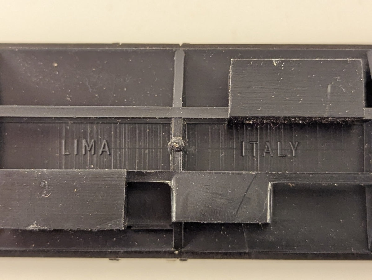 Lima OO Gauge BR WR Restaurant Car Passenger Coach W24760 BR Chocolate