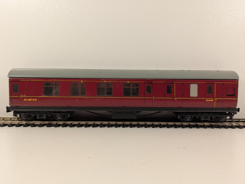 Hornby Dublo OO Gauge LMS Stanier Brake Second Coach LMS Maroon