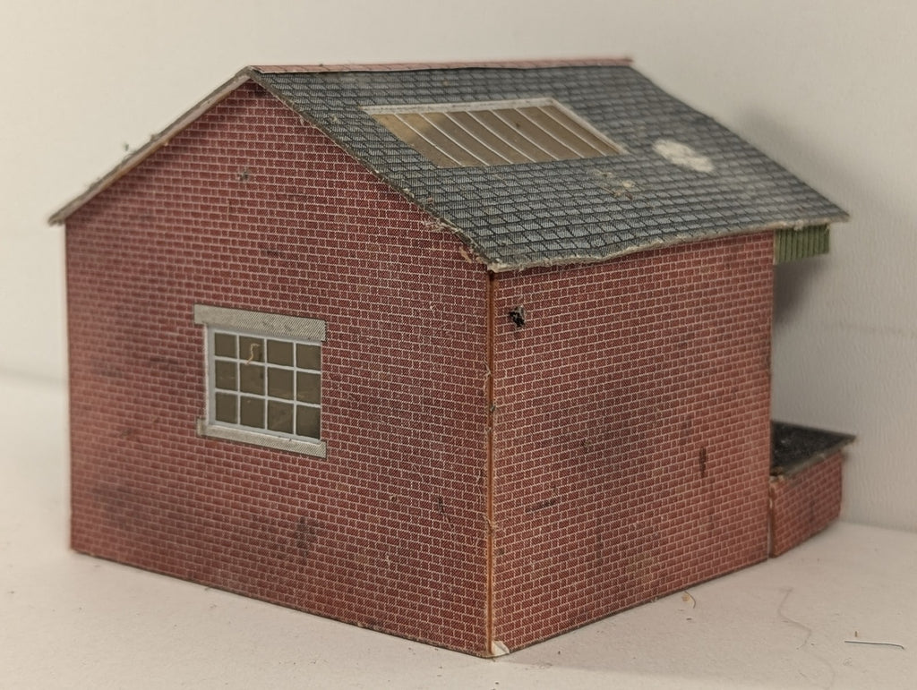 Superquick N Gauge Goods Depot Building Red Brick A8