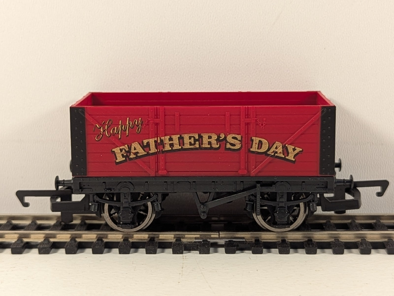 Hornby R6778 Father’s Day Open Wagon