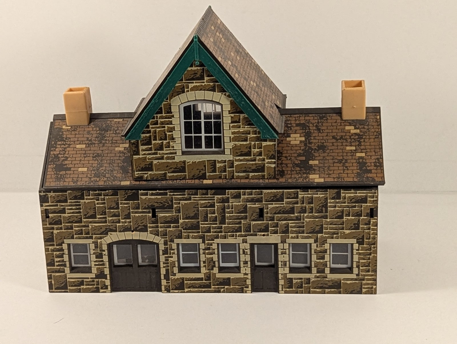 Hornby OO Gauge Station Building Stone R502-010