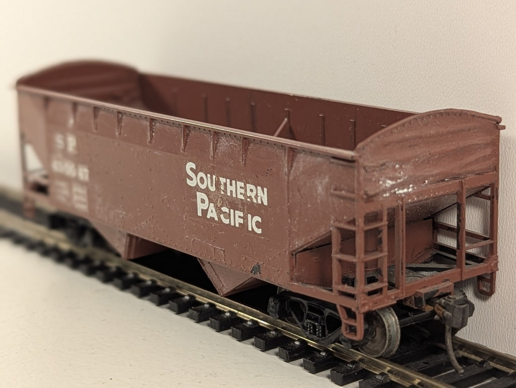 Athearn HO Gauge Southern Pacific Hopper Wagon – Renumbered