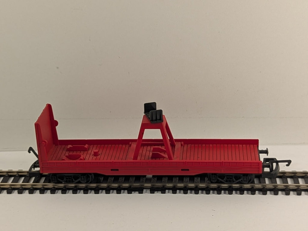 Hornby OO Gauge Bogie Crane Runner Wagon Red