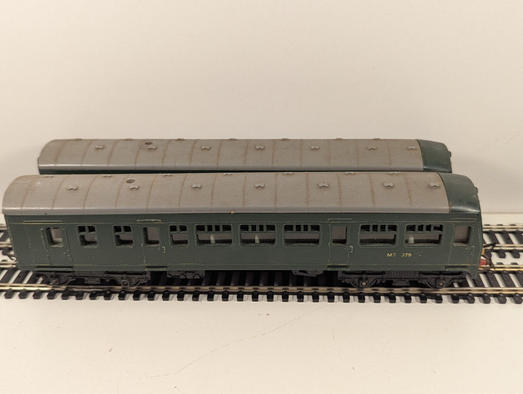 Tri-ang R157 OO Gauge Class 101 DMU Diesel Railcar